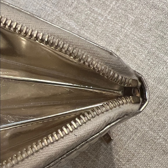 CHANEL Quilted Silver Accessory Case - Picture 7 of 16